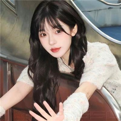 冲破樊笼走彩凤